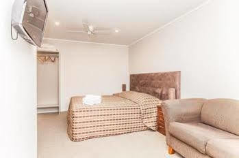 Parkview Motor Inn Pukekohe Eksteriør bilde